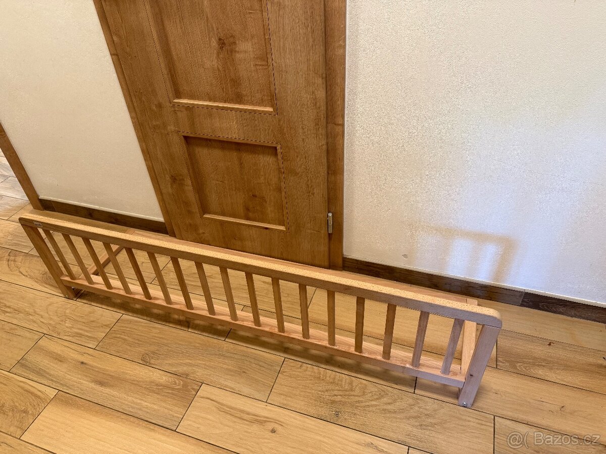 Zábrana na postel dřevěná