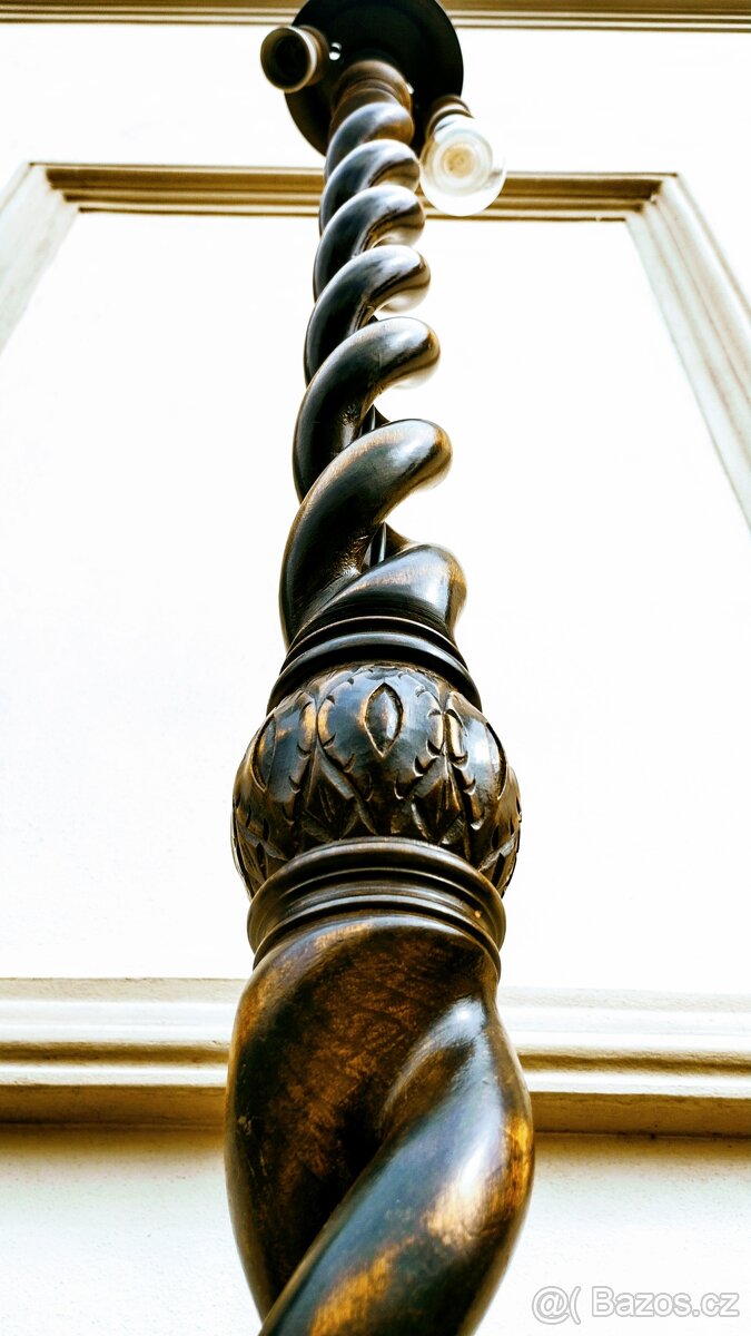 Starožitná podlahová lampa
