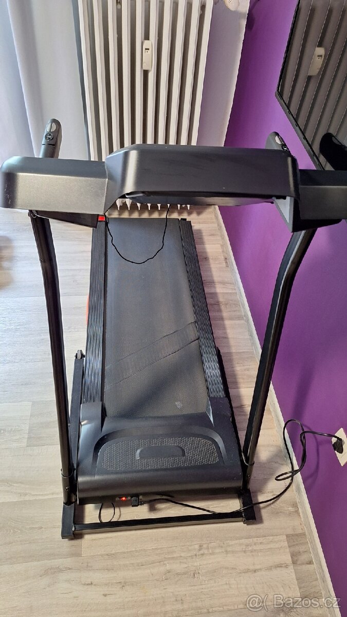 Běžecký pás Master F11