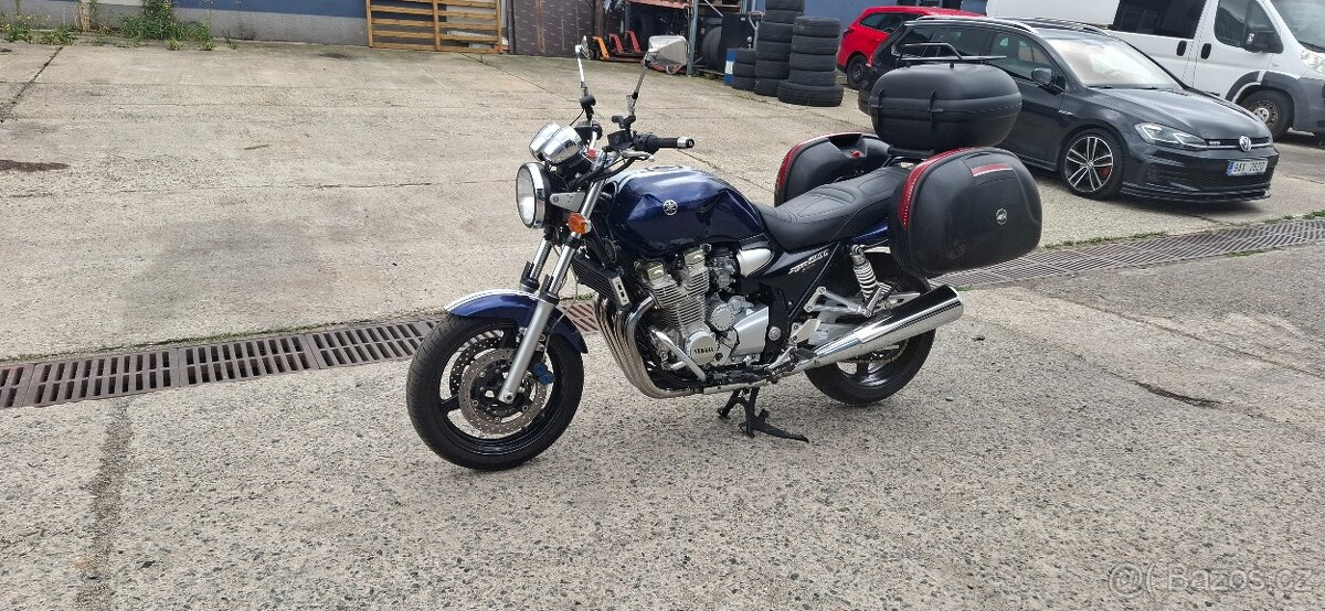 YAMAHA XJR 1300