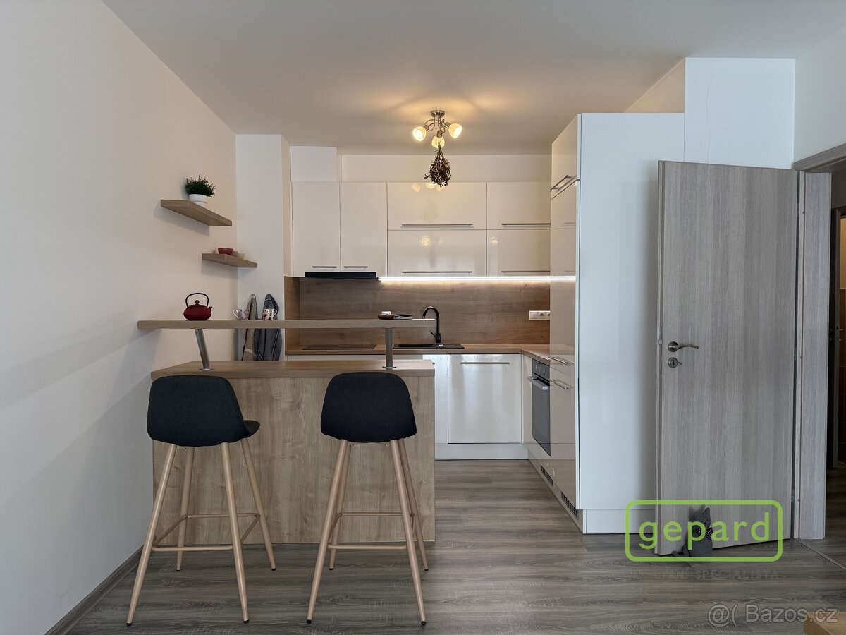 Pronájem prostorného bytu 2+kk s balkonem v Olomouci