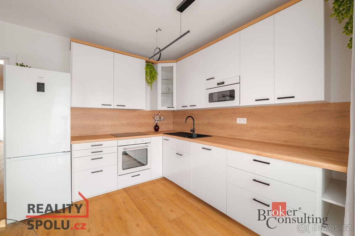 Pronájem, byty/3+kk, 70 m2, Slovanská, Východní Předměstí, 3