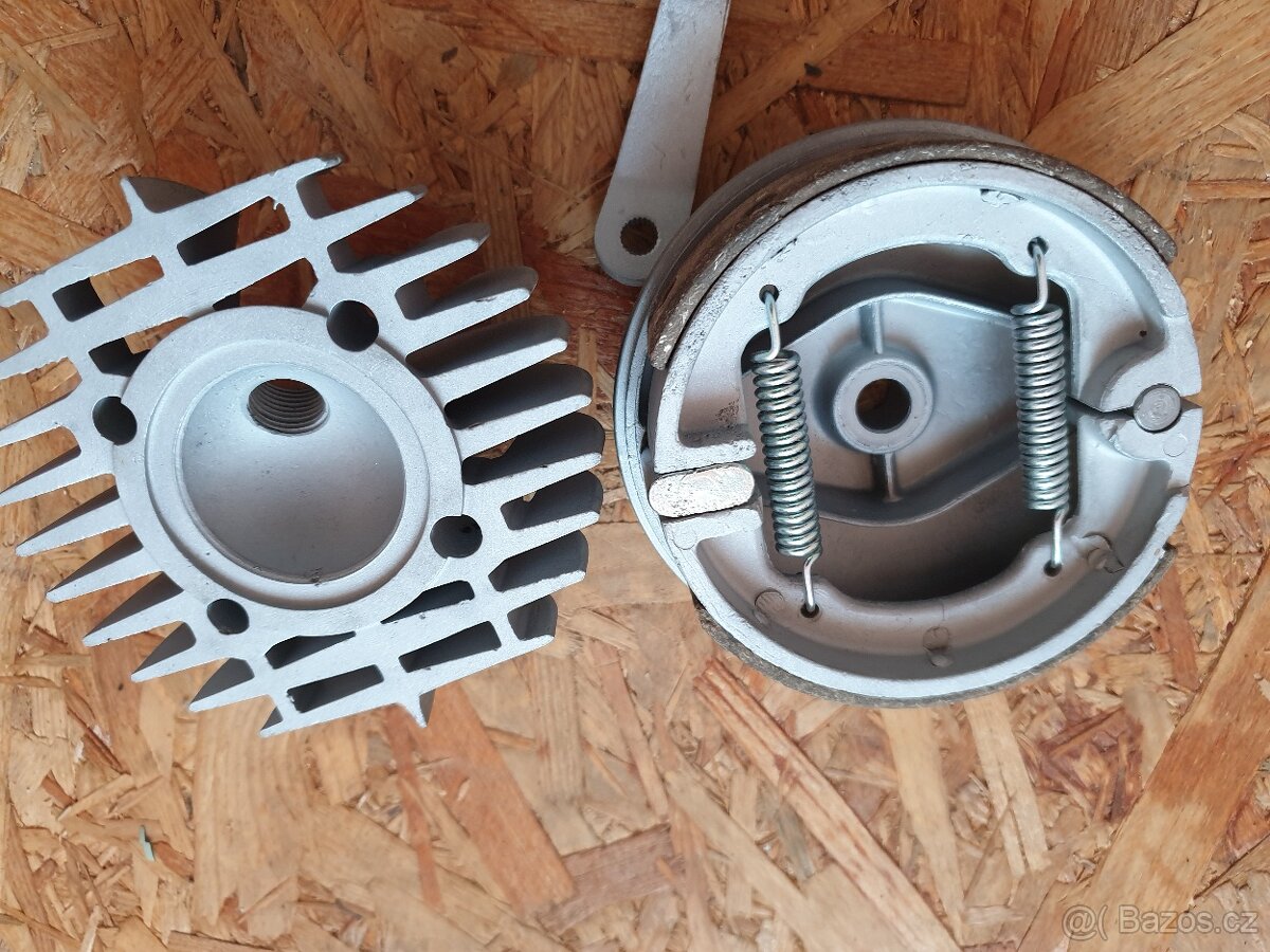 Díly Jawa 550