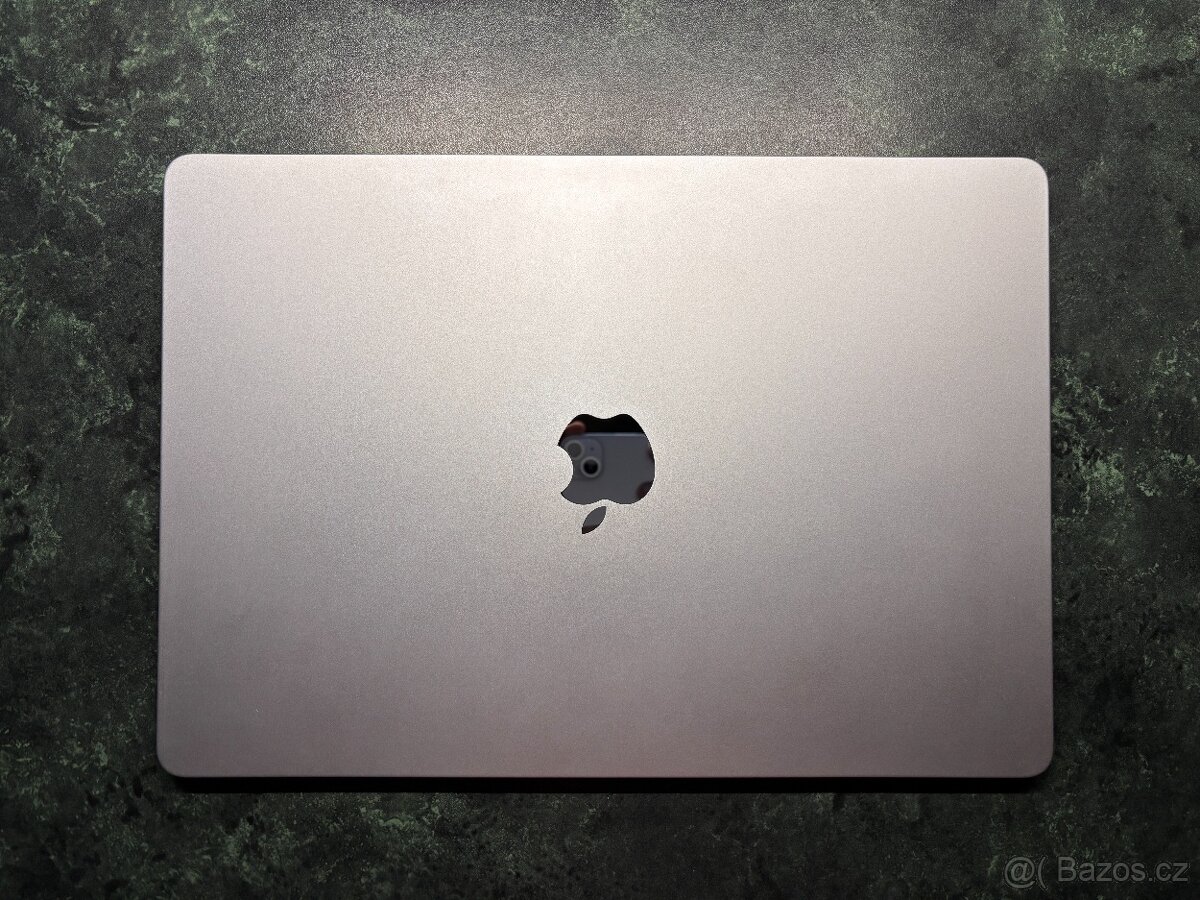 MacBook Air M2 15"