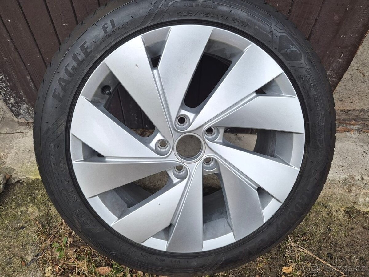 Letní kola Volkswagen Golf 8 R17 ET51 Belmont