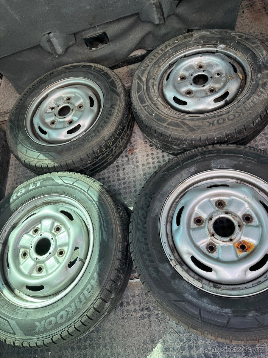 LETNÍ pneu 195 70 15C + disky na FORD TRANSIT