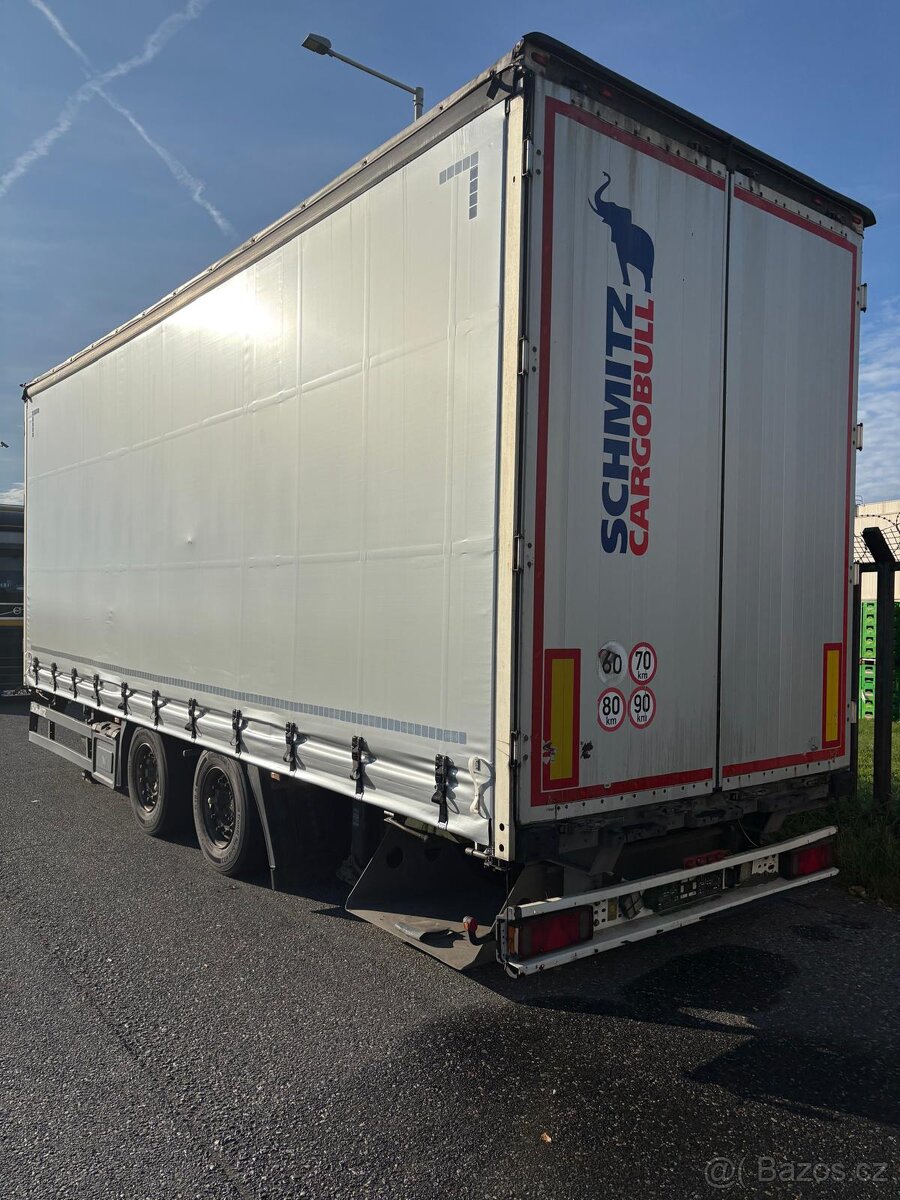 TANDEM SCHMITZ CARGOBULL V PĚKNÉM STAVU (1)