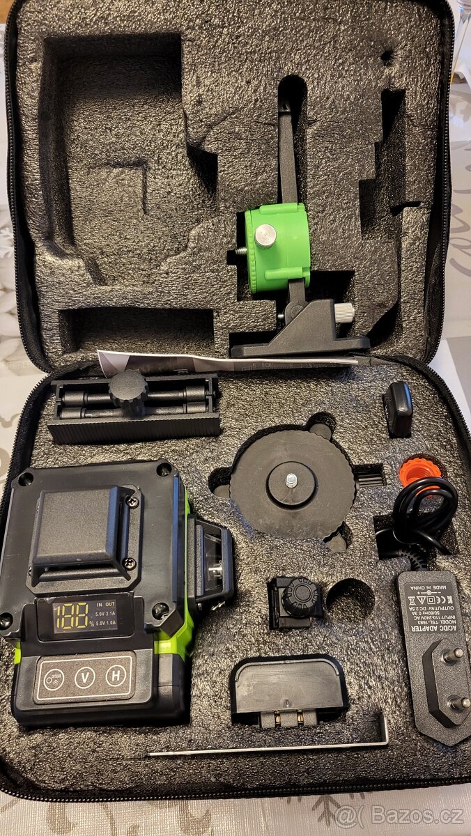 Samonivelační křížový laser 4x 360°, 16linií + 2ks baterií