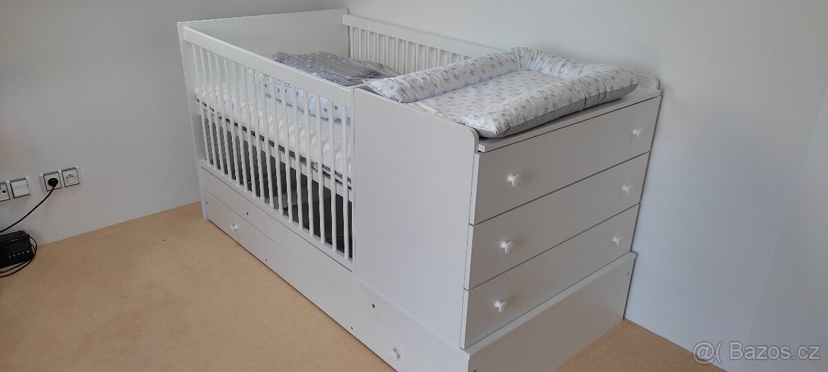Rostoucí postýlka