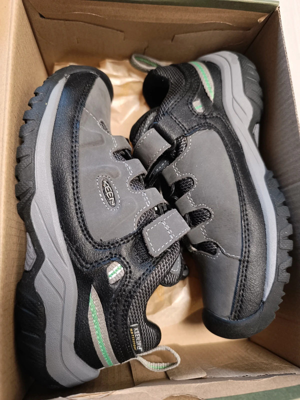 Nové nepromokavé dětské boty Keen vel. 30