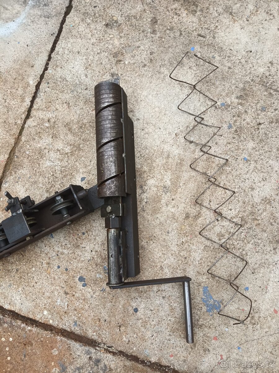 Prodám přípravek na výrobu pletiva