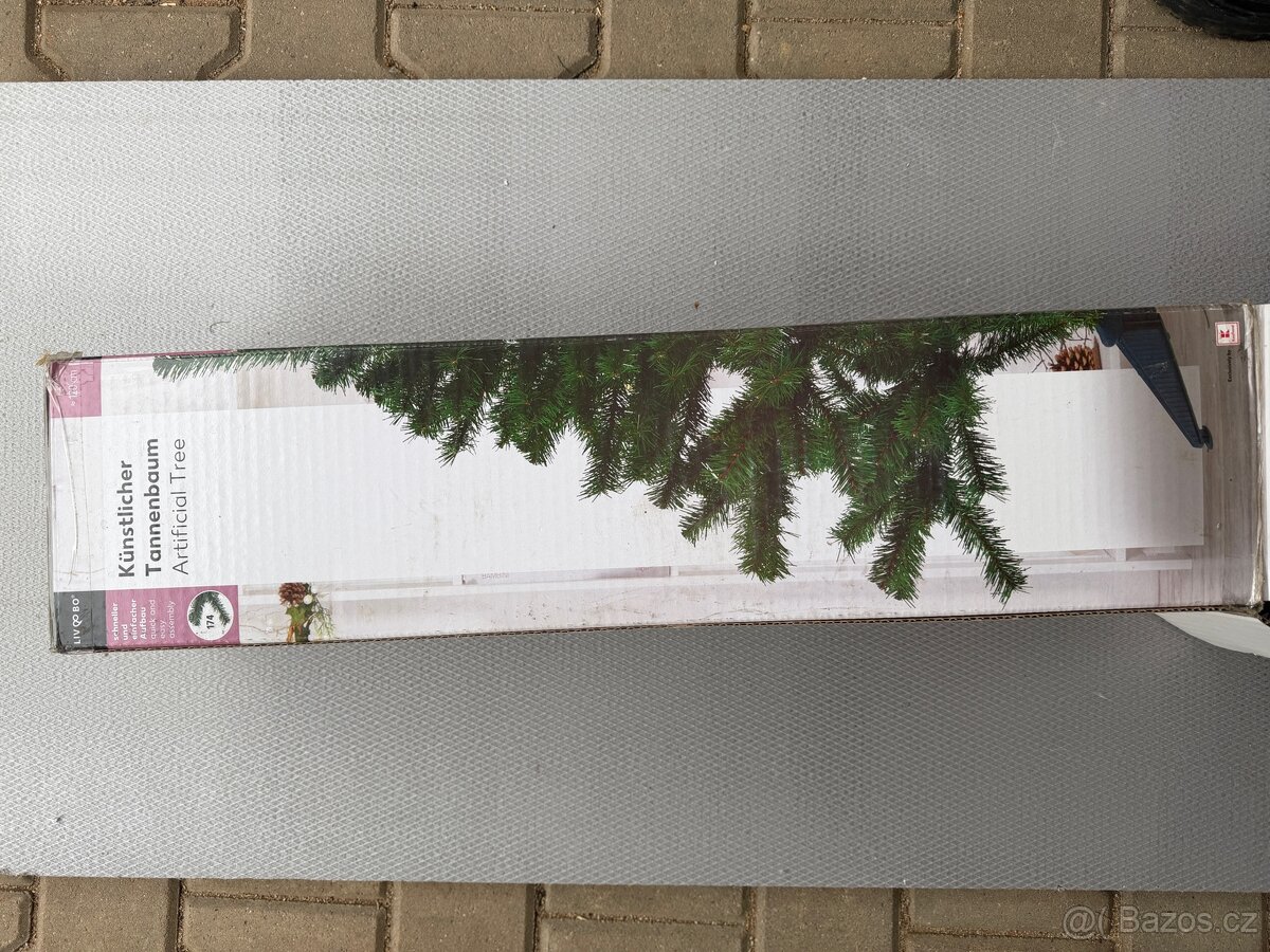 Umělý vánoční stromek 120 cm + světýlka