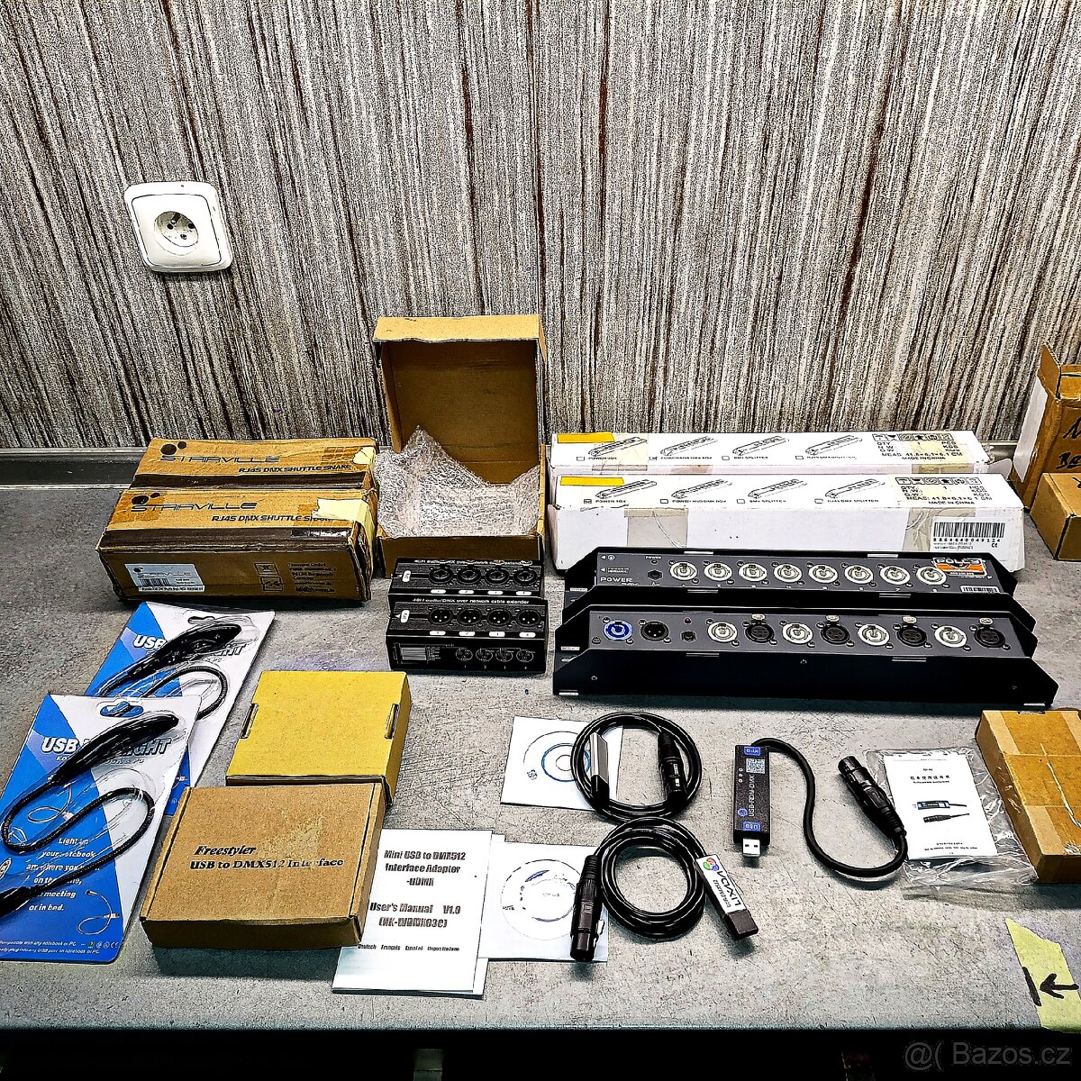 Různé věci pro osvětlovače a zvukaře