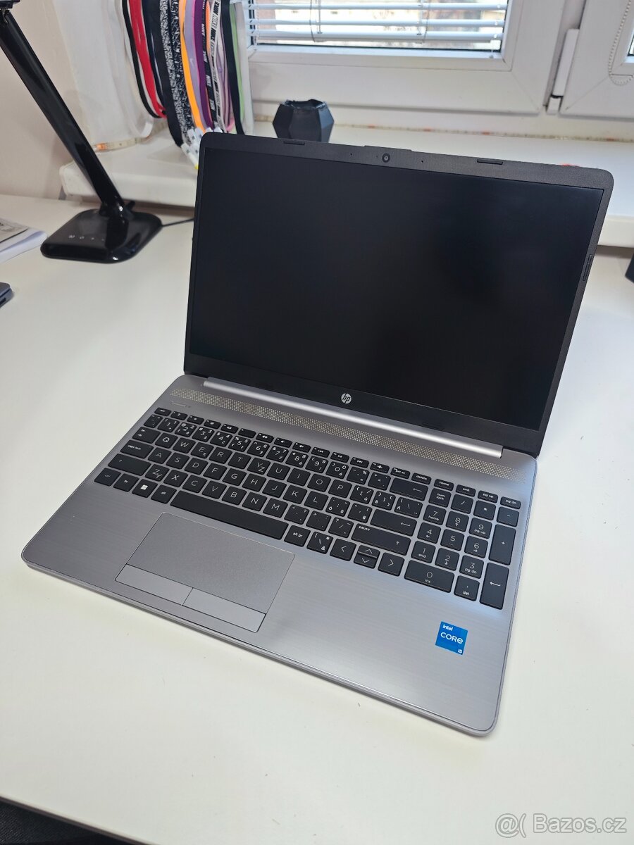 HP 250 G8 - Intel i5 11gen/16GB RAM