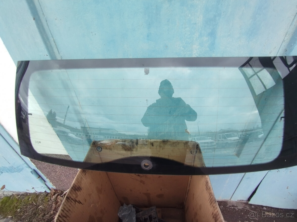 Zadní okno Škoda Yeti