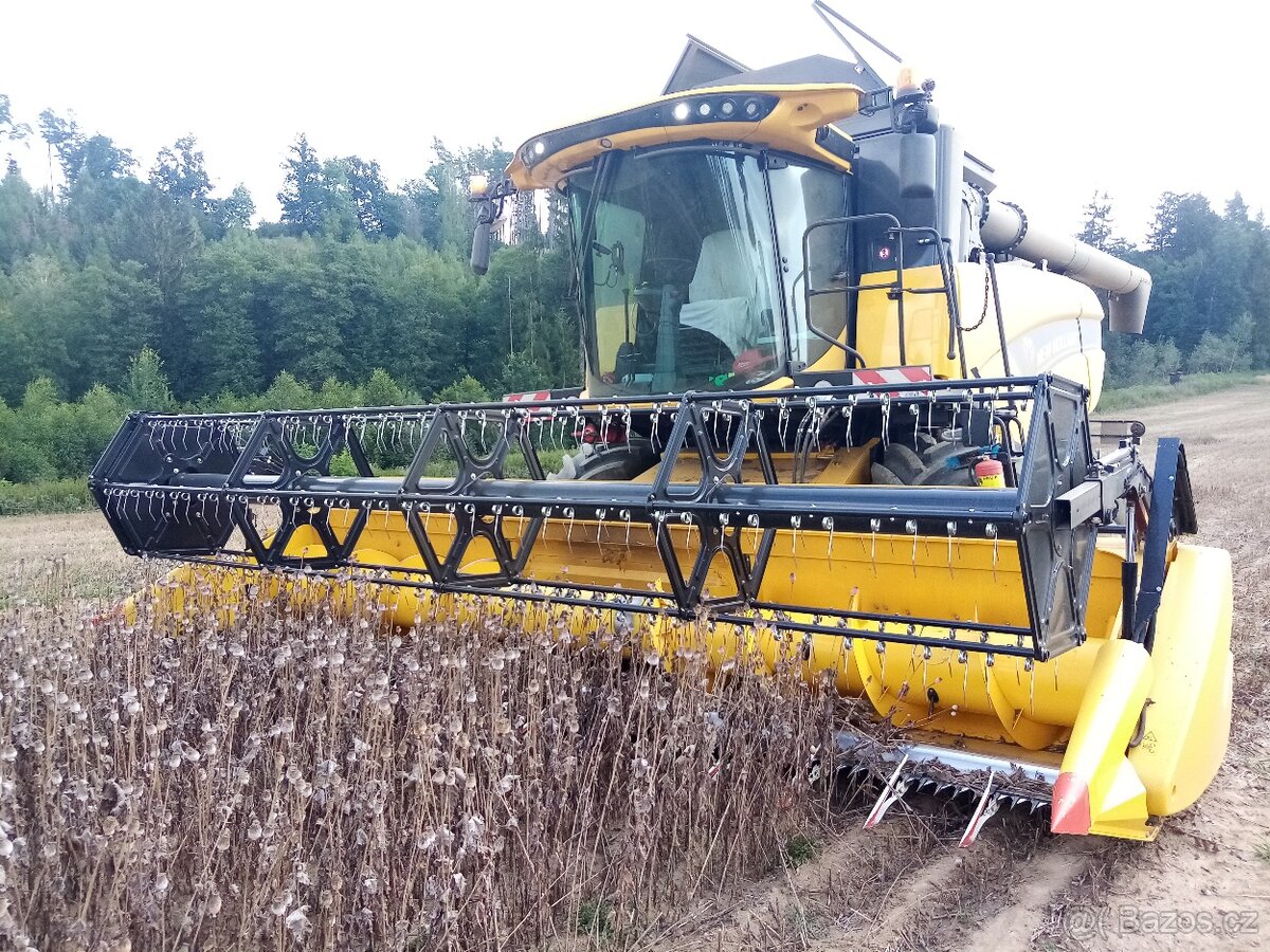 sklízecí mlátička New Holland CX 6.80