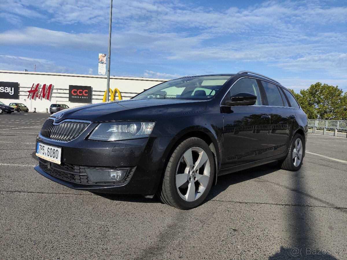 Octavia III Style 2,0TDI ACC Webasto parkuje sama