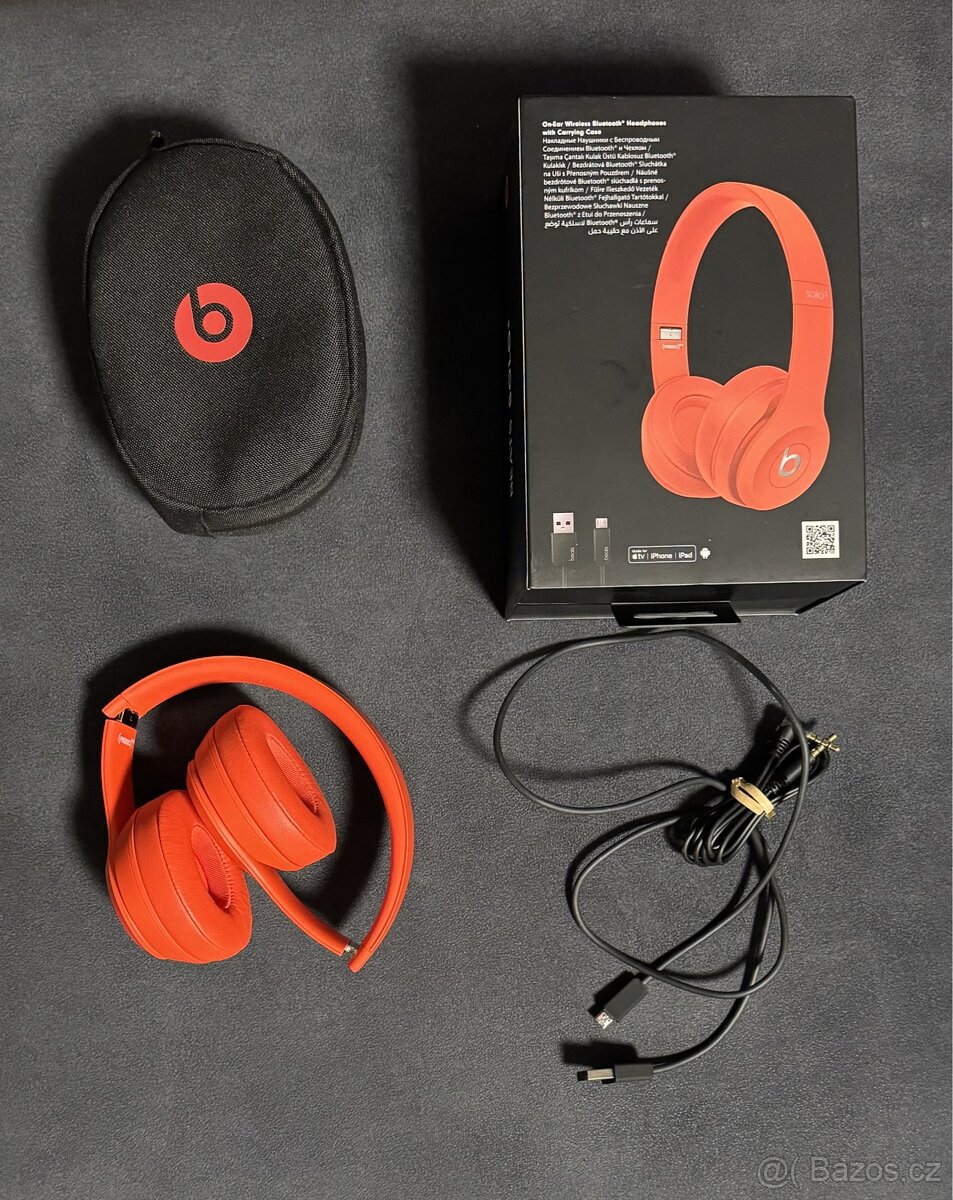 Beats solo 3 red