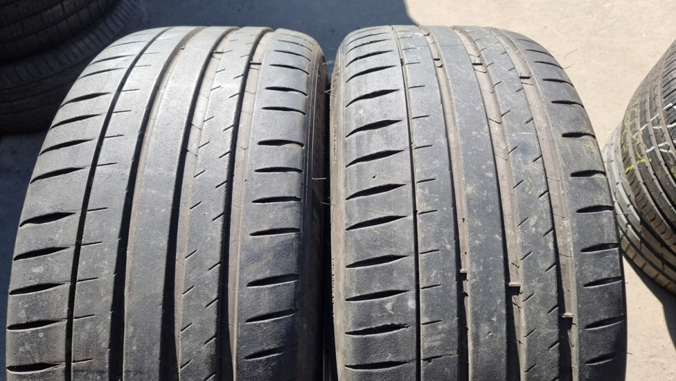 Letní pneu 255/40/20 Michelin