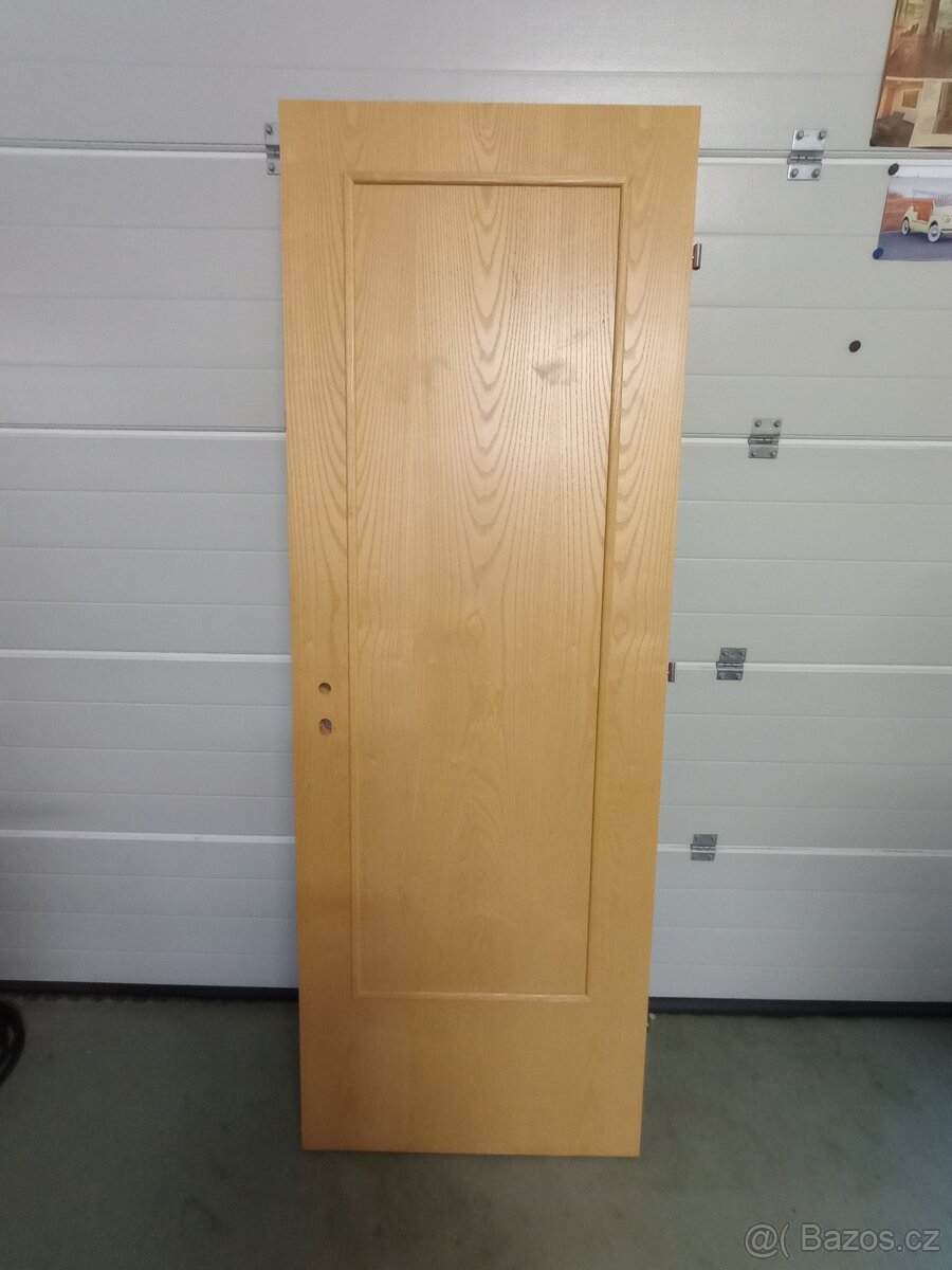 Dveře pravé 70 cm
