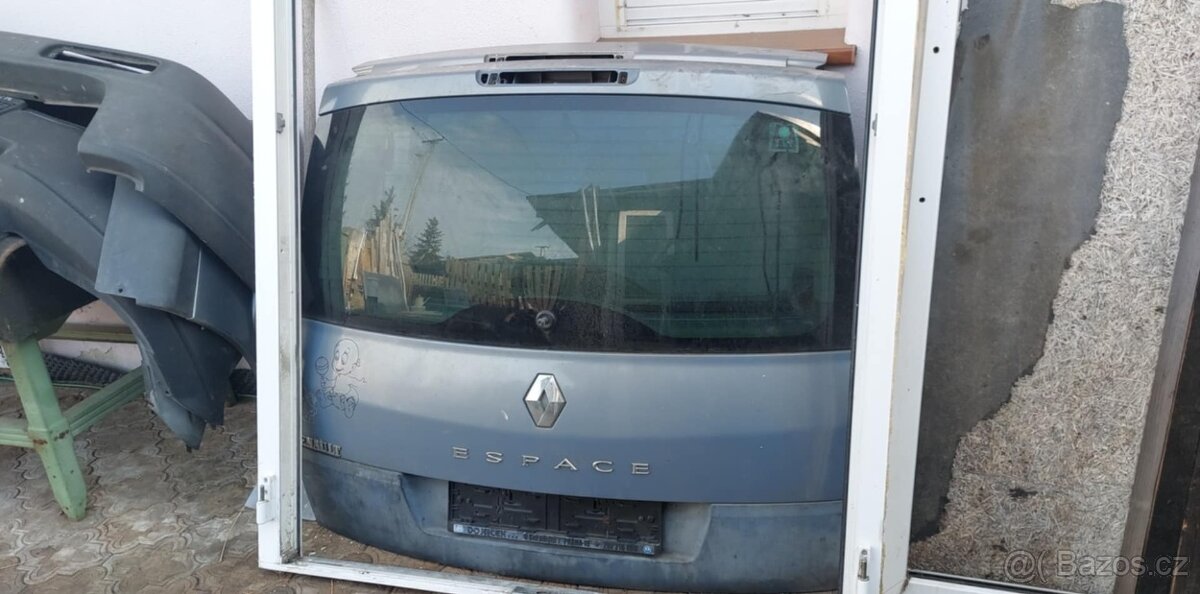Zbytek dílů na Renault Espace IV 2.2dci,cena 2000 kč za vše