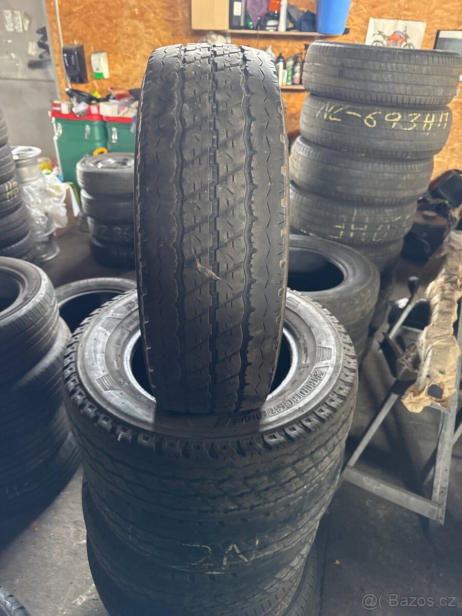 4x 215/70r15 C 109/107s Bridgestone letní 5 mm dot 2018