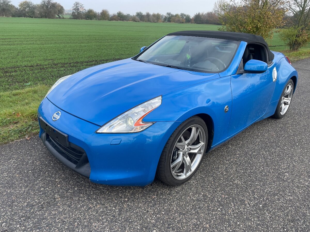 Nissan 370z cabrio manual Le mans blue