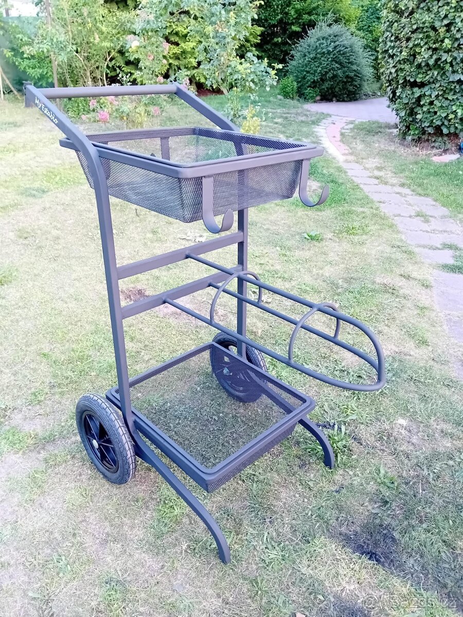 Stájový vozík