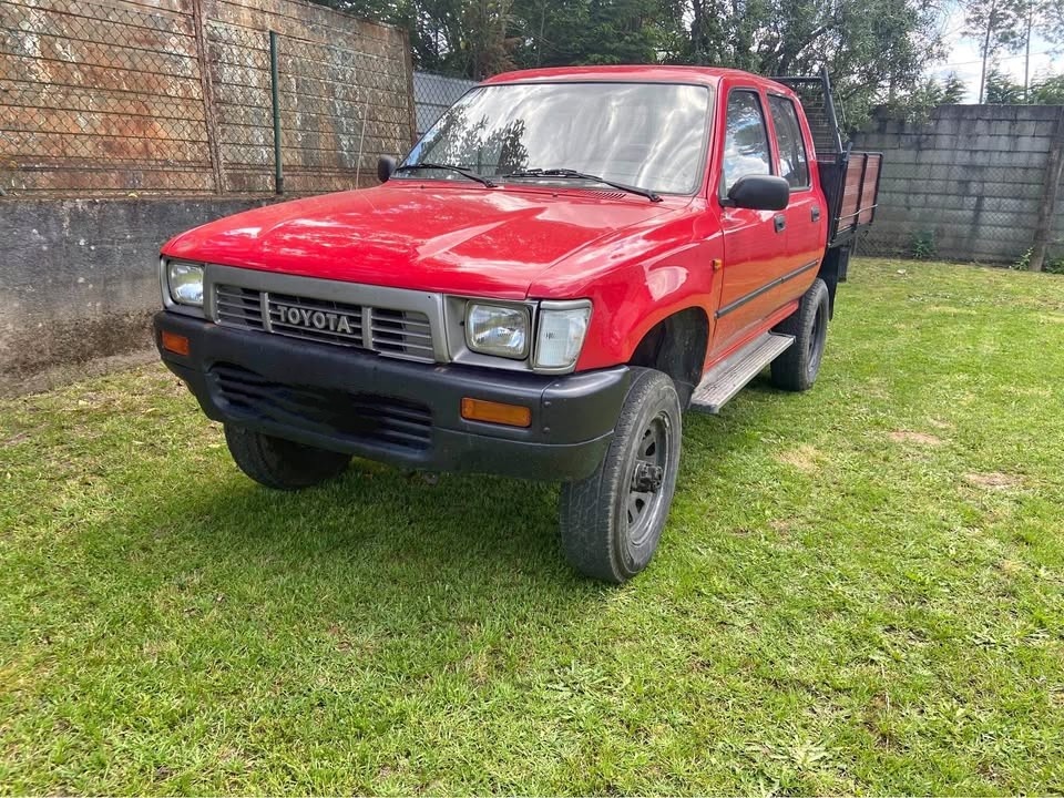Toyota hilux 2.4D 4x4,