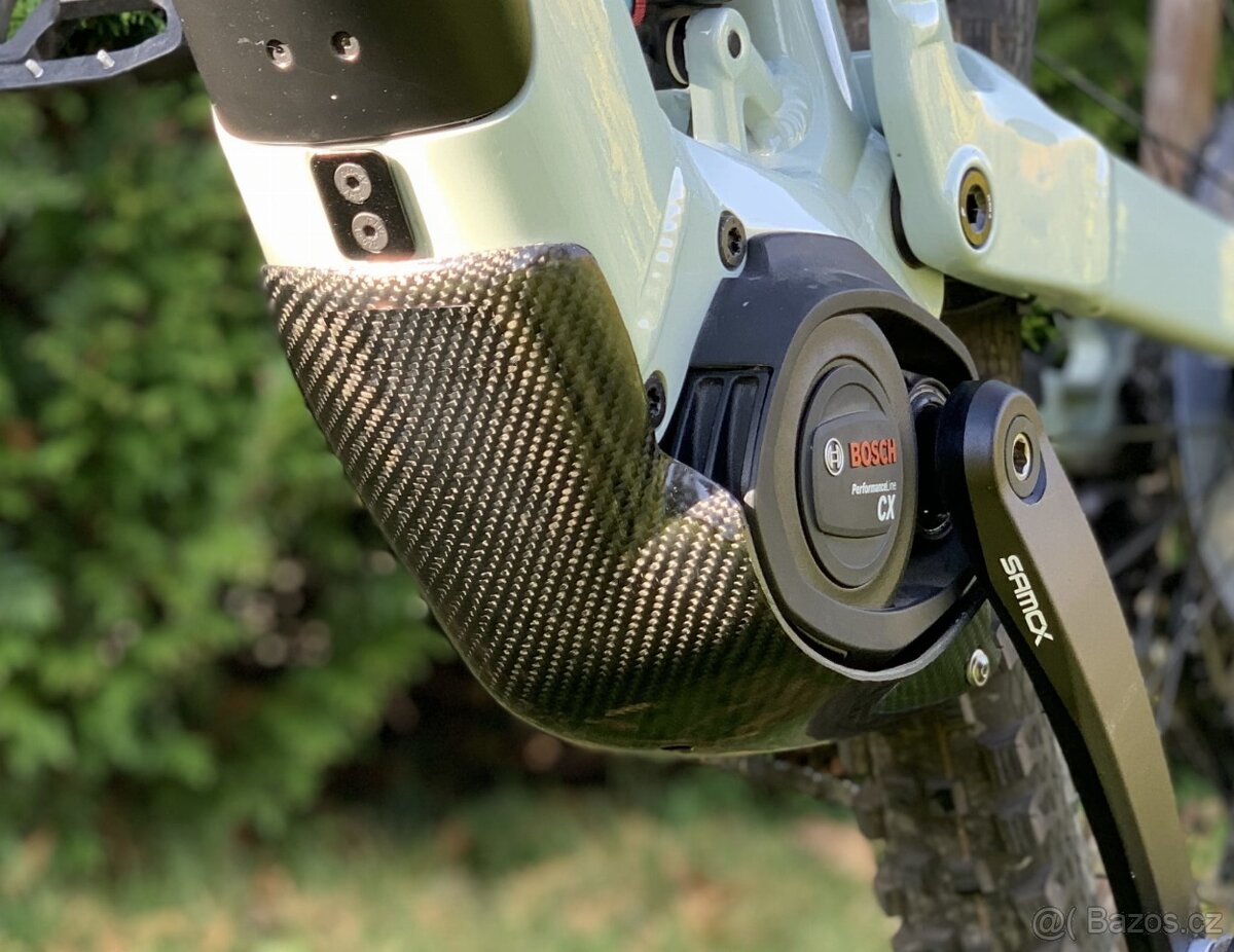 KARBONOVÝ KRYT MOTORU FOCUS SAM2 BOSCH 2020-2022- FOCUS JAM2