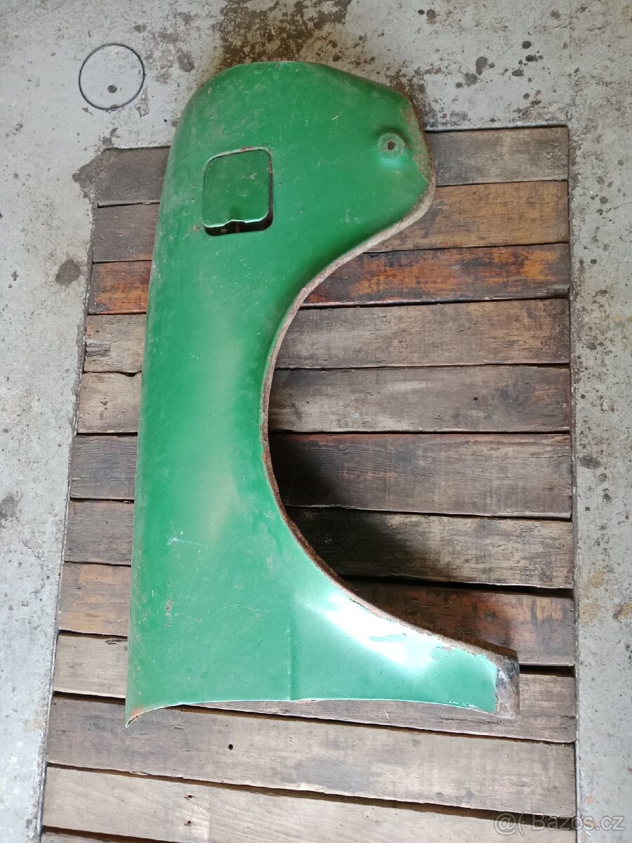 Blatník pravý škoda 120, 110r, 130rs