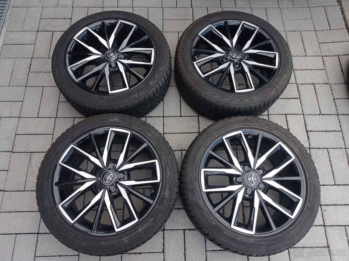 Zánovní ZIMNI 17" ORIGINAL TOYOTA COROLLA 2021, Auris