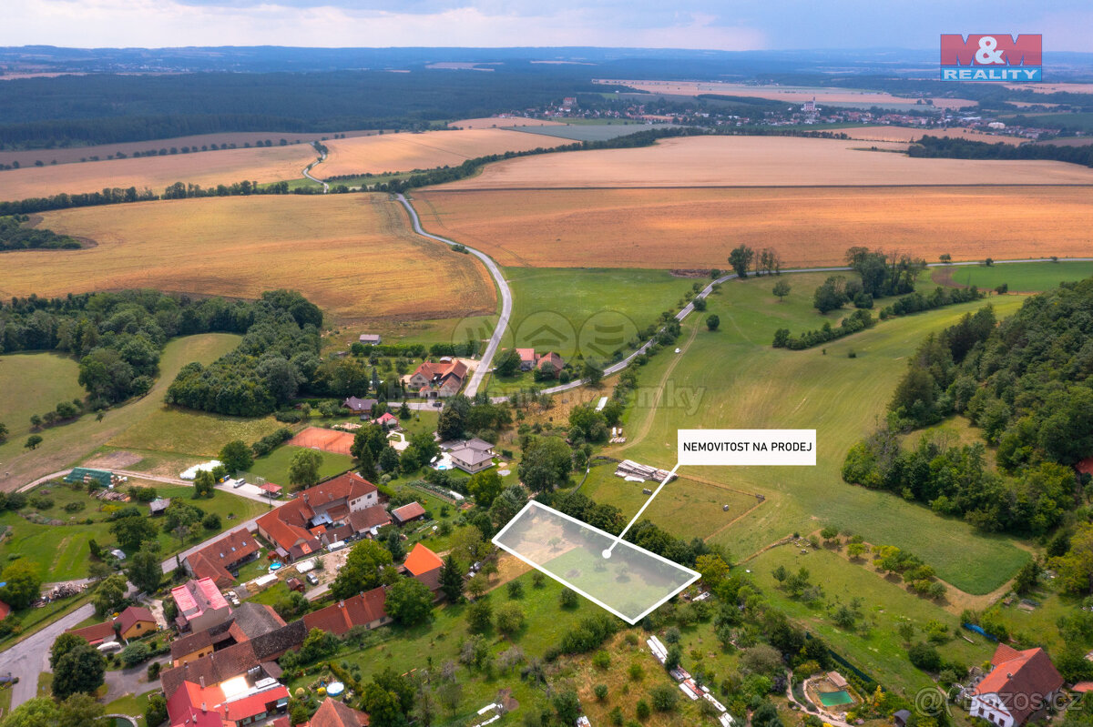 Prodej pozemku k bydlení v Střemošicích