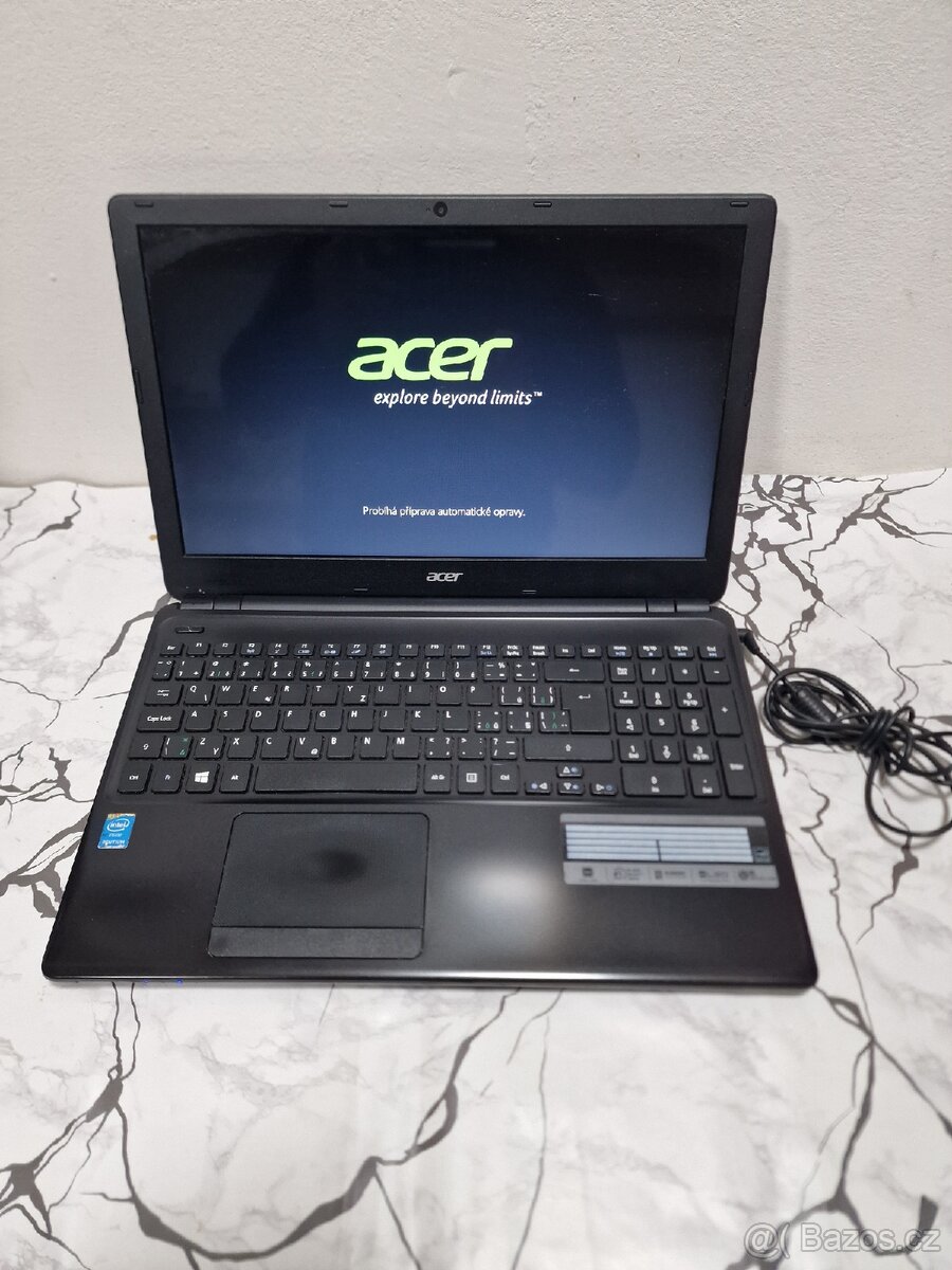 Notebook Acer Aspire E1
