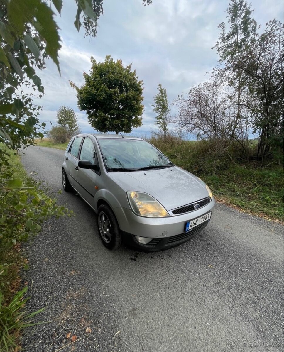 Ford Fiesta 1.3i 51kW benzín PO SERVISU