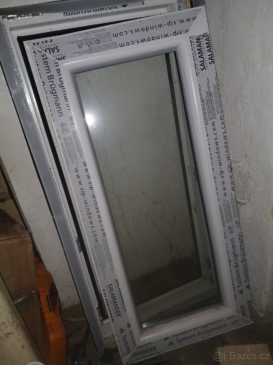 Plastové okno 1000x500 mm (š×v)
