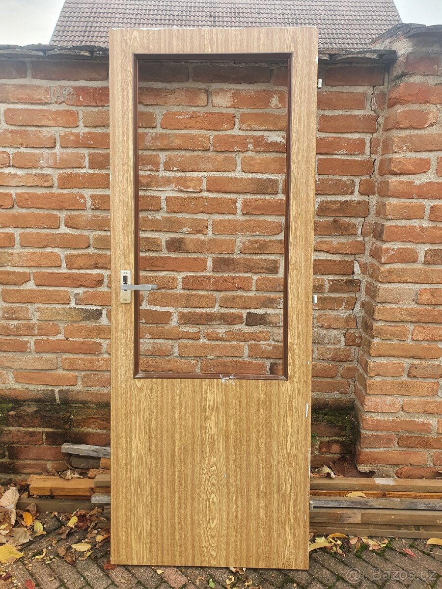 Interiérové dveře 1ks 70 pravé 
viz