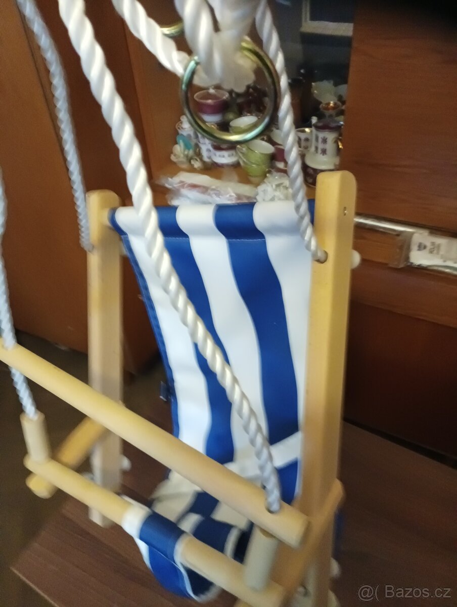 Nepoužitá houpačka