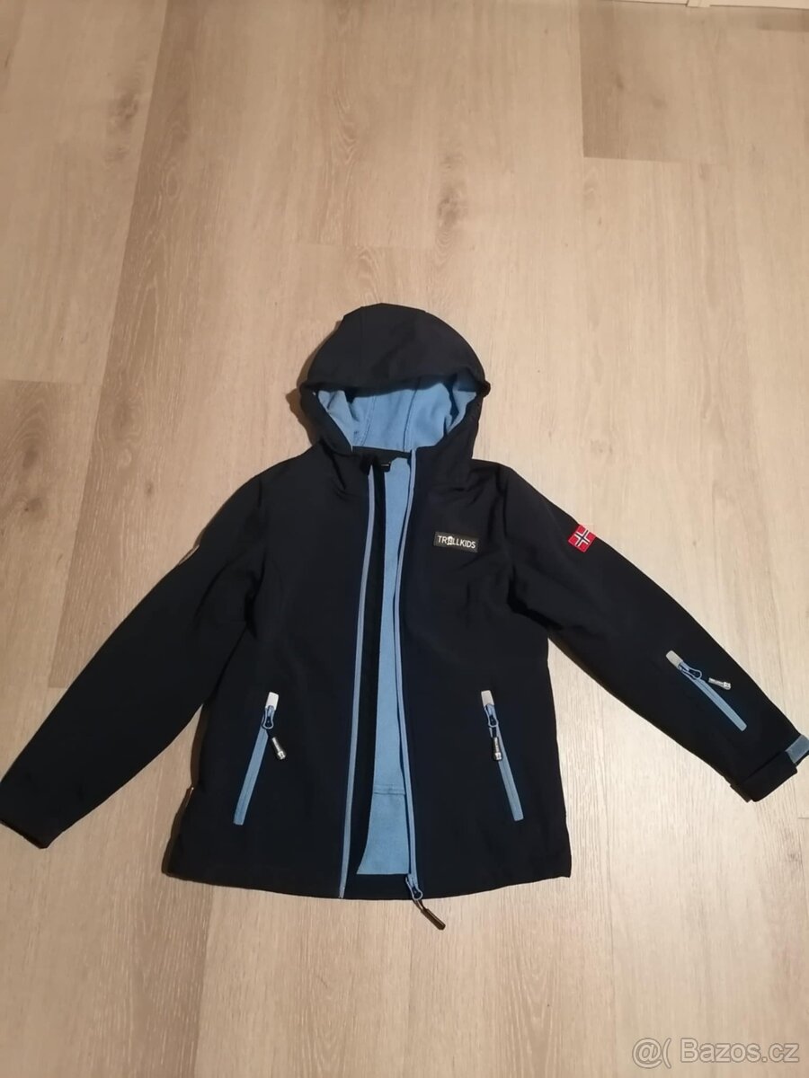 Softshellová bunda 140 + dívčí oblečení