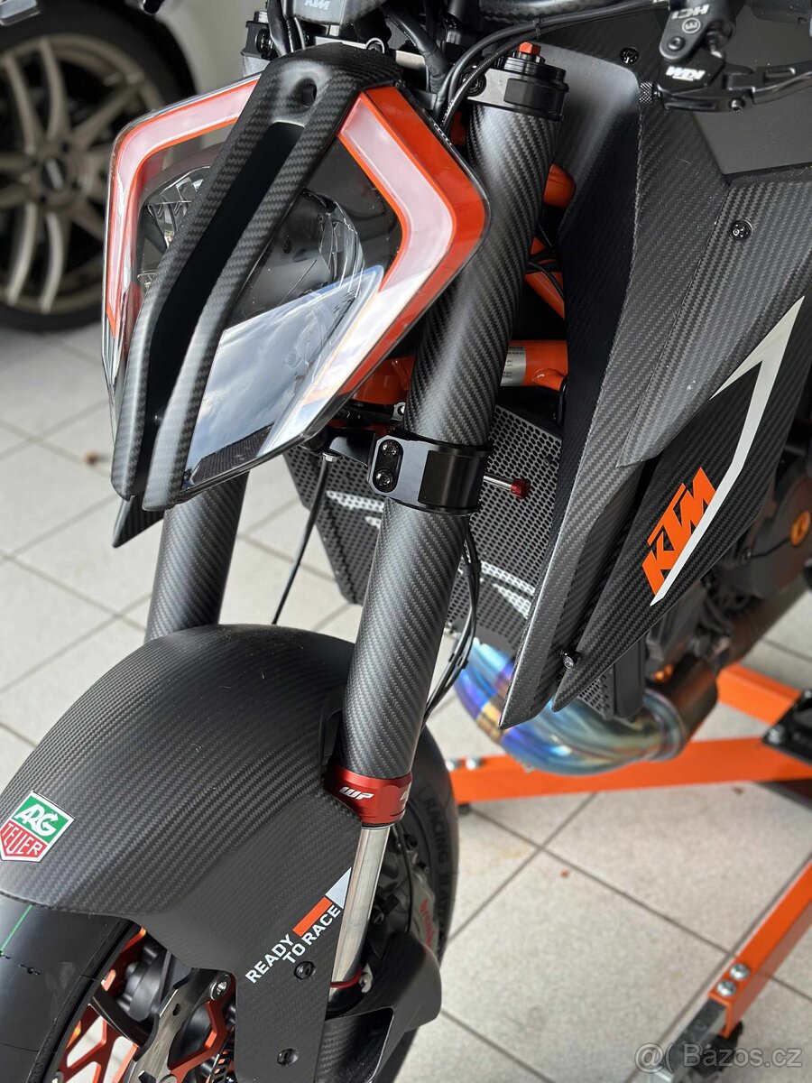 Koupím karbonové doplňky  super duke