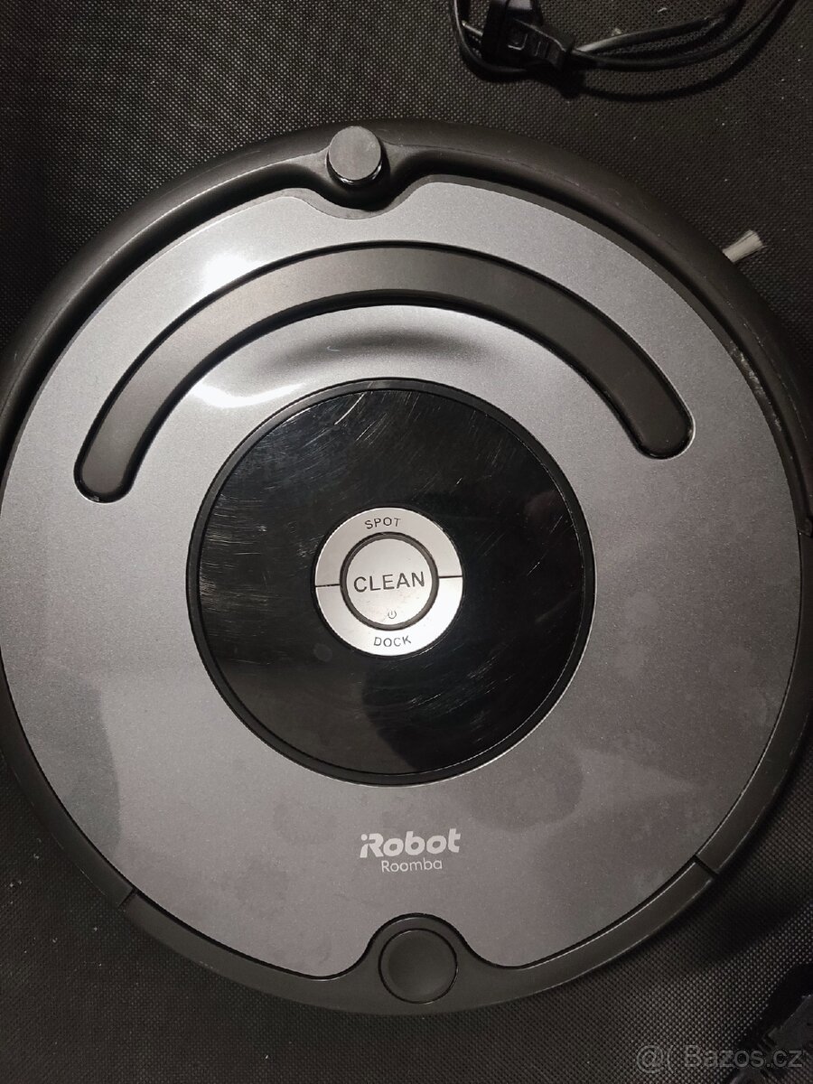 Roboticky vysavač