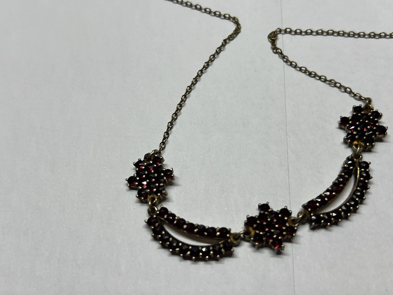 Náhrdelník s českými granáty 900