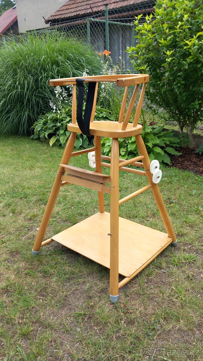 Jídelní židlička pro děti