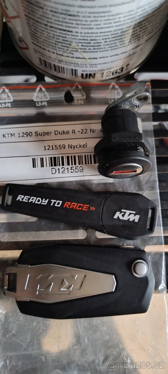 KTM 1290 Super Duke R 2021 nebo Adventure