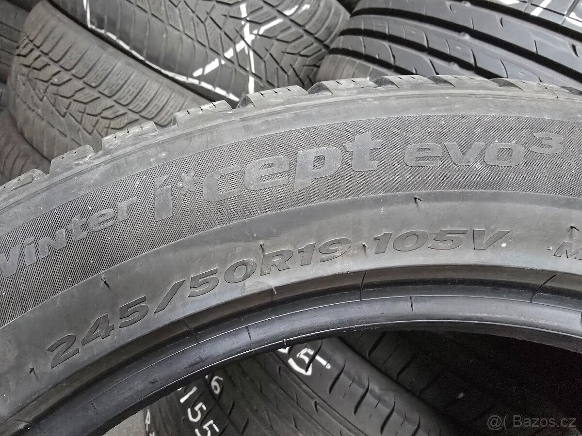 245/50R19 Hankok zimní pneu