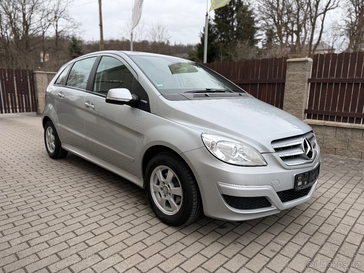 MERCEDES B 170i 85KW 112000KM,1.MAJITELKA,NEHAVAROVANÉ