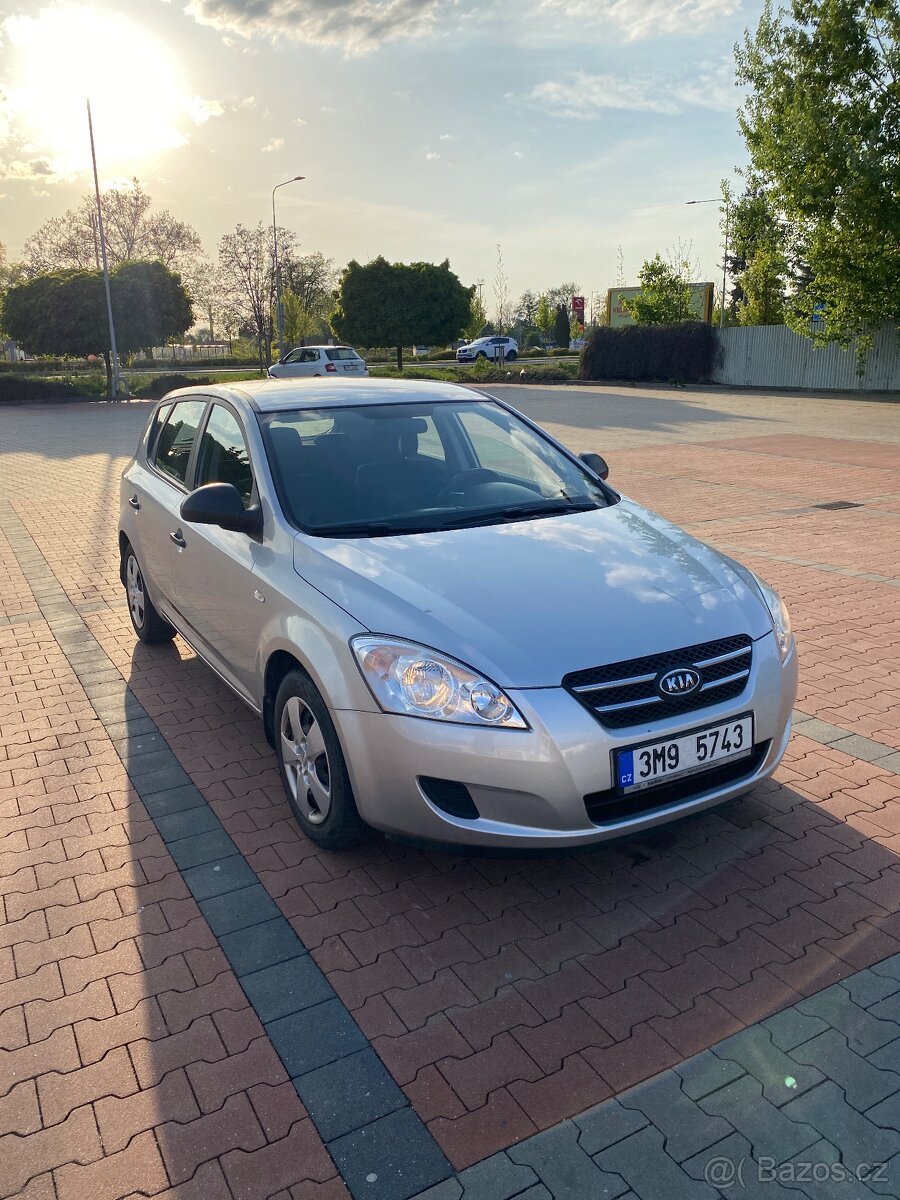 Kia ceed 1.4 80kw 2009