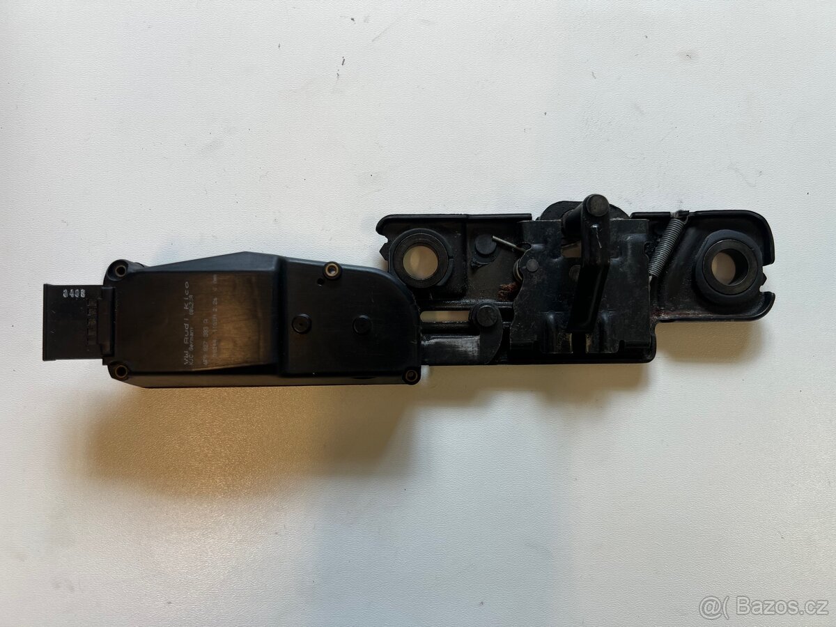 Elektrický zámek , dovírač 5.dveří - 4F9827383A