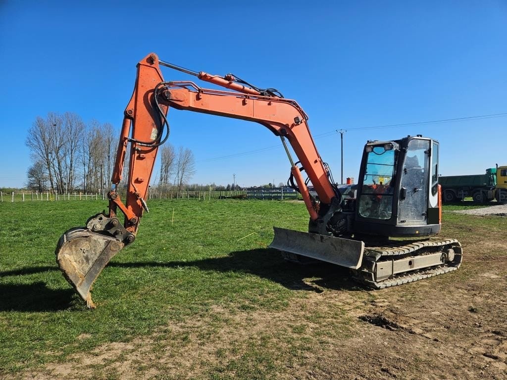 Pásový bagr Hitachi ZX 85