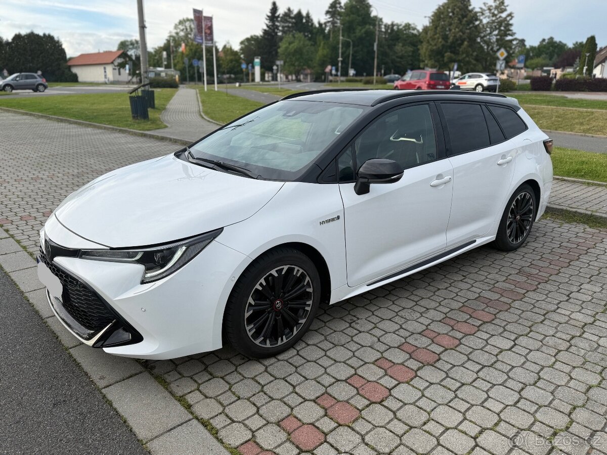 TOYOTA Corolla 2.0 HEV GR Sport